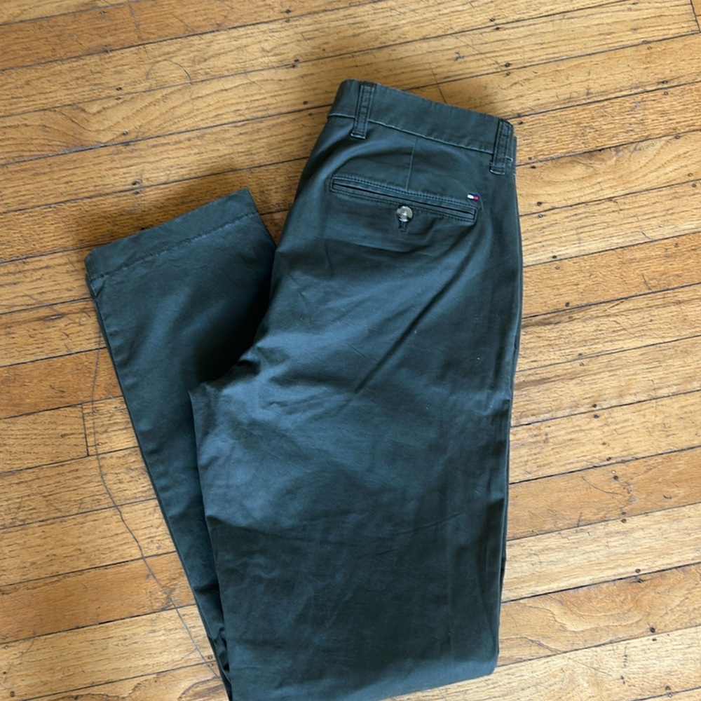 Men’s Forrest green chinos